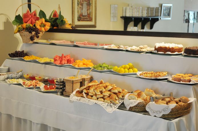 Imagen del bar/restaurante del Hotel Marbella, PUNTA DEL ESTE. Foto 4