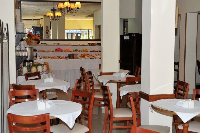 Imagen del bar/restaurante del Hotel Marbella, PUNTA DEL ESTE. Foto 6