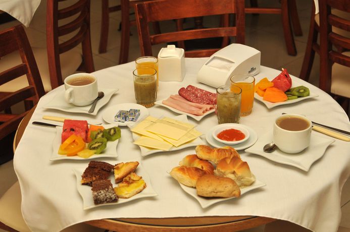 Imagen del bar/restaurante del Hotel Marbella, PUNTA DEL ESTE. Foto 7