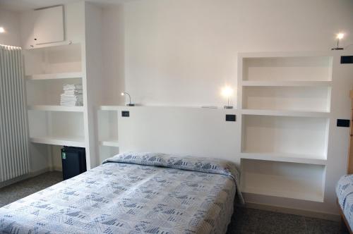 Imagen de la habitación del Hotel Marbella, Pinarella di Cervia. Foto 19