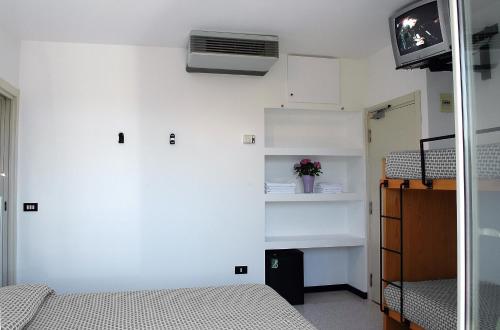 Imagen de la habitación del Hotel Marbella, Pinarella di Cervia. Foto 20
