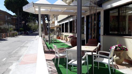 Imagen general del Hotel Marbella, Pinarella di Cervia. Foto 14