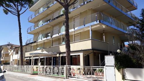 Imagen general del Hotel Marbella, Pinarella di Cervia. Foto 16
