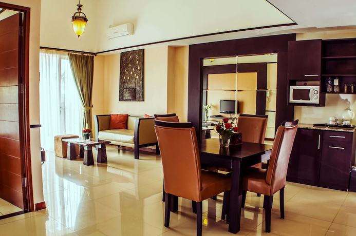 Imagen de la habitación del Hotel Marbella Suites Bandung. Foto 9