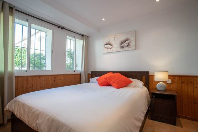 Imagen de la habitación del Hotel MarbellaCasadelMar. Foto 6