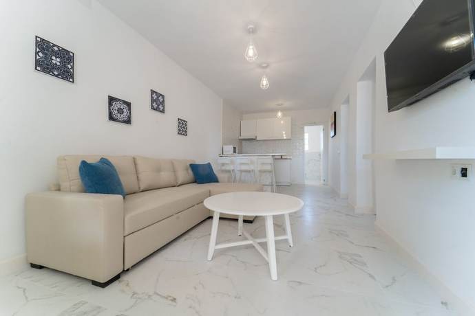 Imagen de la habitación del Hotel MarbellaCasadelMar. Foto 16
