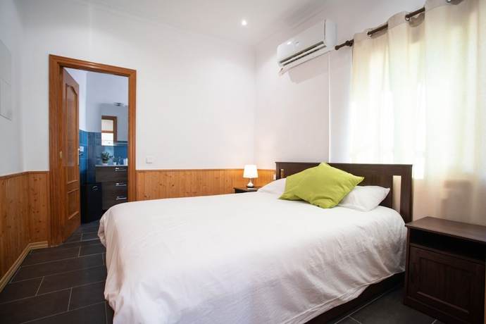 Imagen de la habitación del Hotel MarbellaCasadelMar. Foto 17