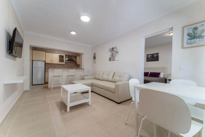 Imagen de la habitación del Hotel MarbellaCasadelMar. Foto 19