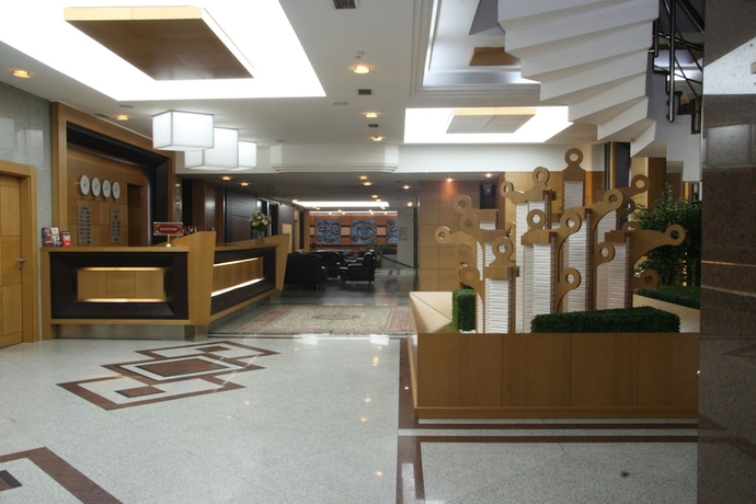 Imagen de los interiores del Hotel Marble. Foto 18