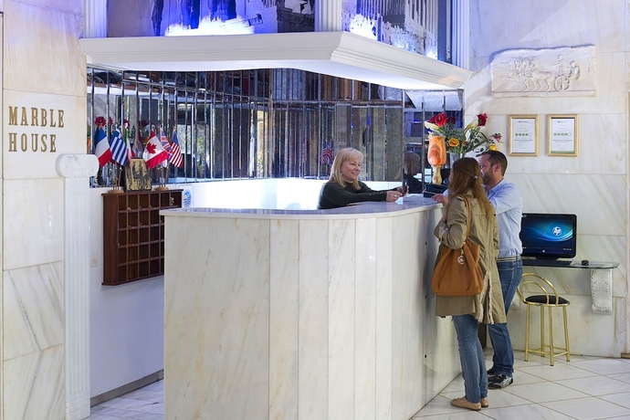 Imagen de los interiores del Hotel Marble House. Foto 18
