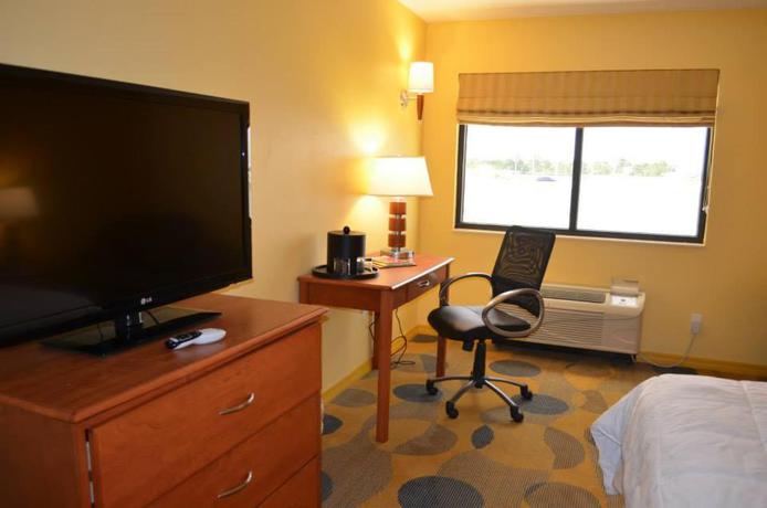 Imagen de la habitación del Hotel Marble Waters Hotel & Suites, Trademark by Wyndham. Foto 5