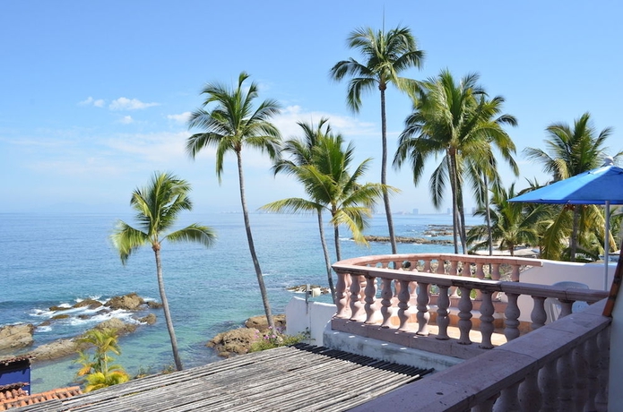 Imagen de los exteriores del Hotel Marboka & Suites. Foto 7