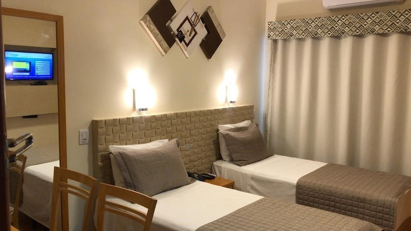 Imagen de la habitación del Hotel Marbor. Foto 7