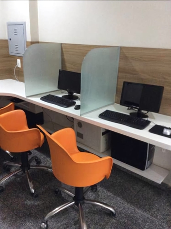 Imagen de los interiores del Hotel Marbor. Foto 17