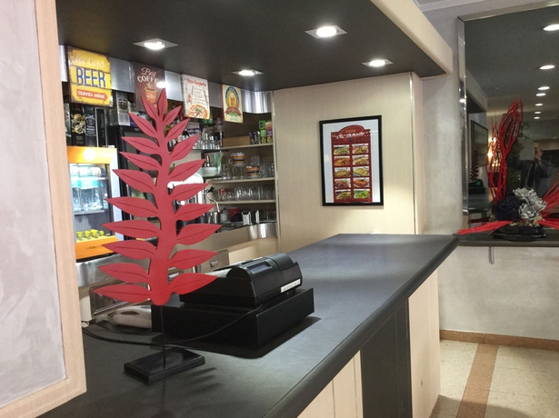 Imagen del bar/restaurante del Hotel Marc Aurelio. Foto 3