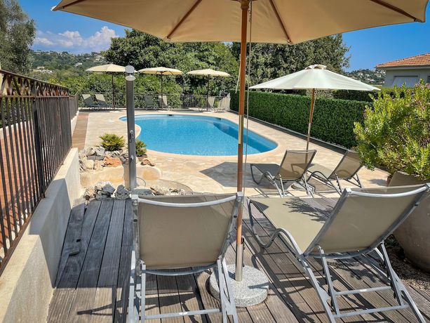 Imagen de la piscina del Hotel Marc Hely. Foto 19