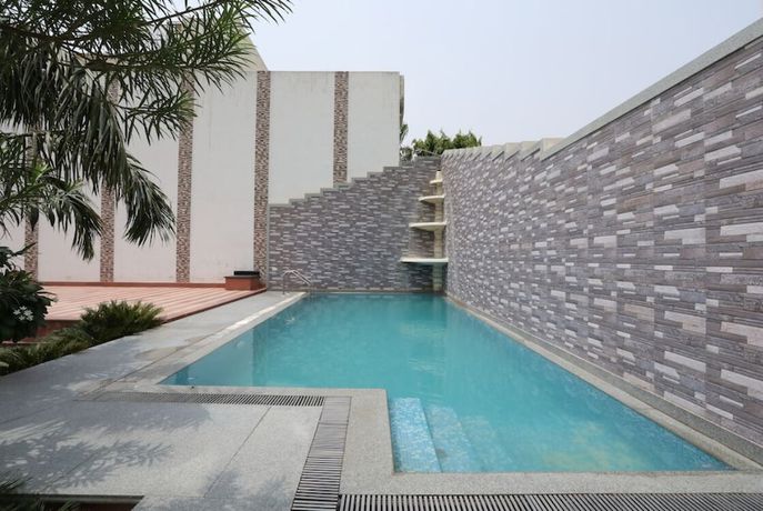 Imagen de la piscina del Hotel Marc Royal. Foto 13