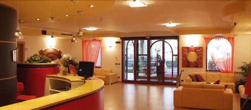 Imagen de los interiores del Hotel Marc, Vieste. Foto 15