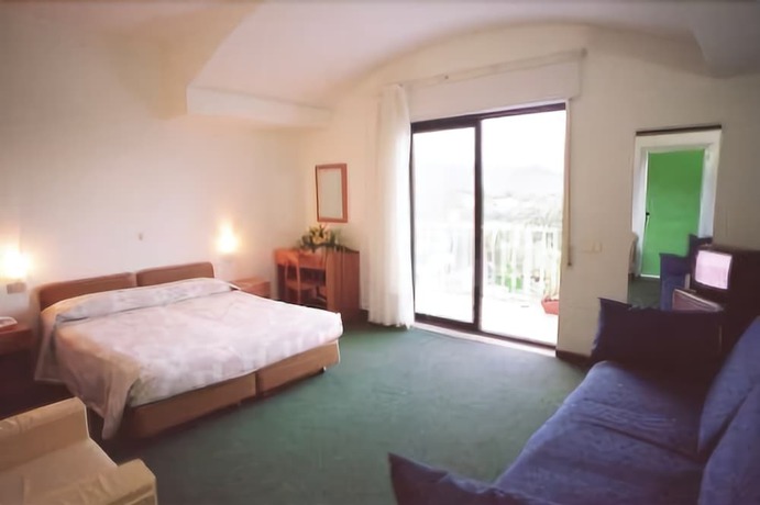 Imagen de la habitación del Hotel Marcaneto. Foto 9