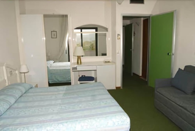 Imagen de la habitación del Hotel Marcaneto. Foto 10