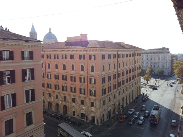 Imagen de los exteriores del Hotel Marcantonio Rome. Foto 14