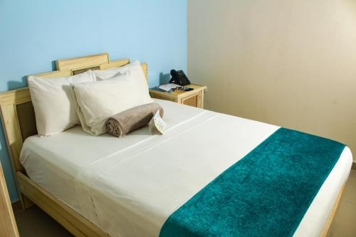 Imagen de la habitación del Hotel Marcari. Foto 10