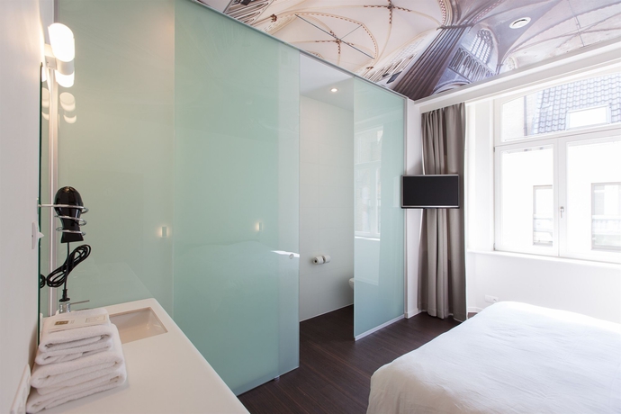 Imagen de la habitación del Hotel Marcel. Foto 6