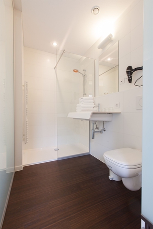 Imagen de la habitación del Hotel Marcel. Foto 12