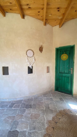 Imagen de los interiores del Hotel Marcelia Eco-Village Front Lake View. Foto 16