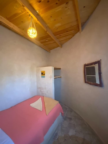 Imagen de la habitación del Hotel Marcelia Eco-Village Front Lake View. Foto 2