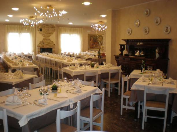 Imagen del bar/restaurante del Hotel Marcellino. Foto 2
