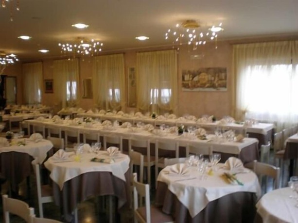 Imagen del bar/restaurante del Hotel Marcellino. Foto 4
