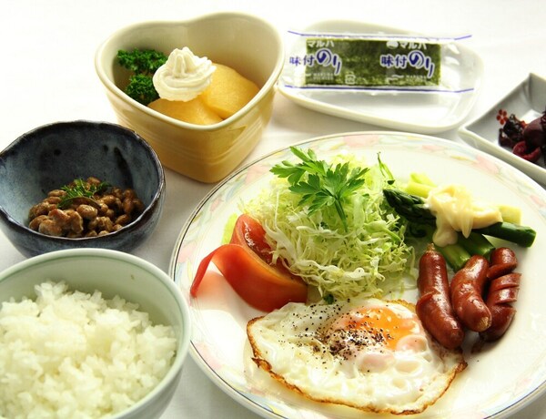 Imagen del bar/restaurante del Hotel Marchen House Madarao. Foto 20