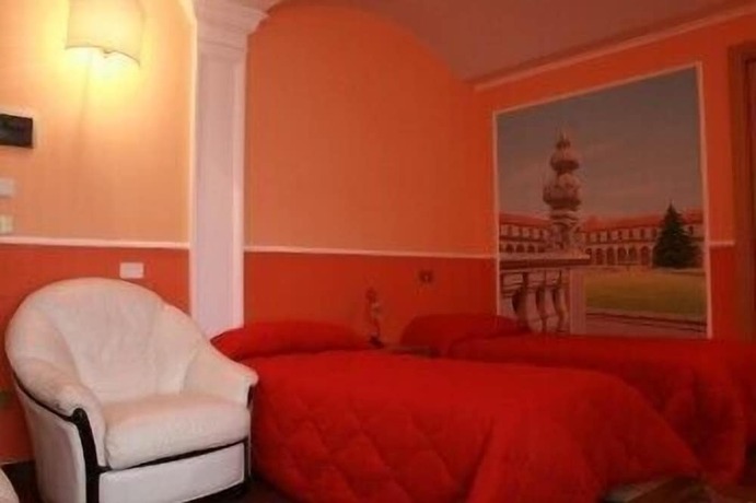 Imagen de la habitación del Hotel Marchesina Resort. Foto 19