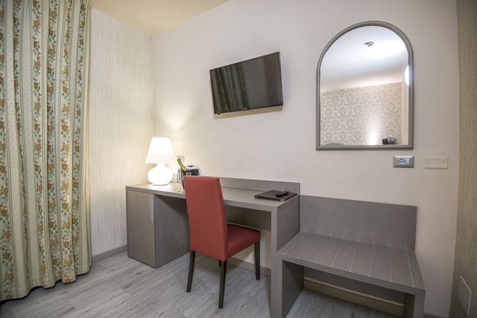 Imagen de la habitación del Hotel Marchi. Foto 7