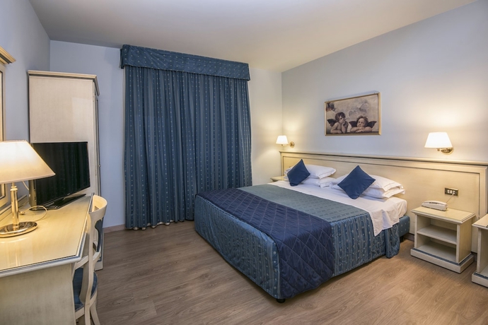 Imagen de la habitación del Hotel Marchi. Foto 10