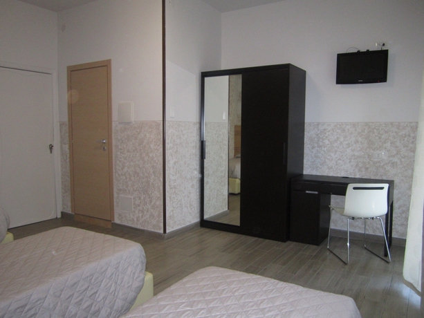 Imagen de la habitación del Hotel Marchina. Foto 7