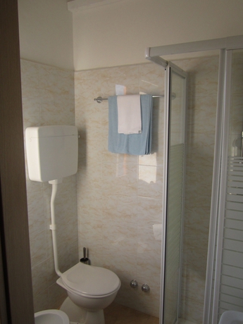 Imagen de la habitación del Hotel Marchina. Foto 15