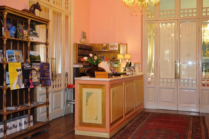 Imagen de los interiores del Hotel Marchionni. Foto 8