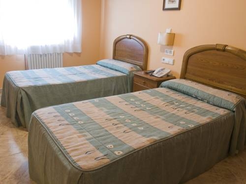 Imagen de la habitación del Hotel Marcial. Foto 6