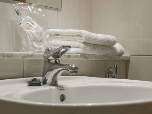 Imagen de la habitación del Hotel Marcial. Foto 7