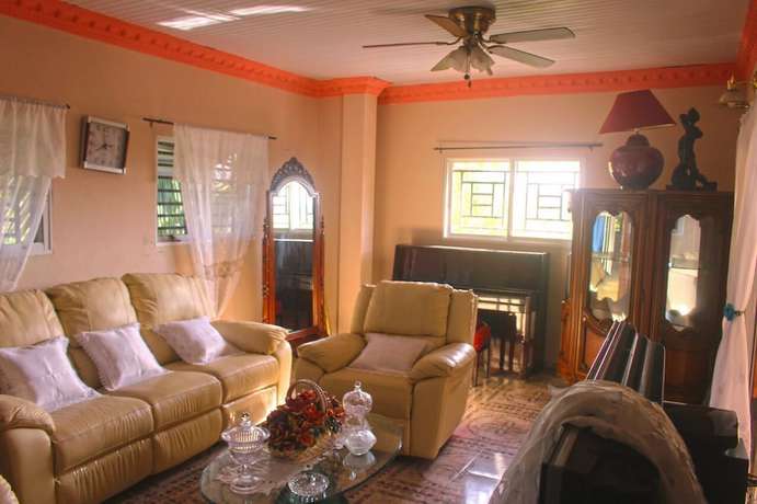 Imagen de los interiores del Hotel Marcie Guesthouse h&ocirc;tel and restaurant. Foto 10