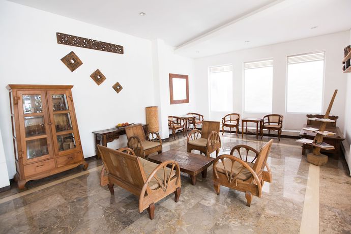 Imagen de los interiores del Hotel Marciella. Foto 18
