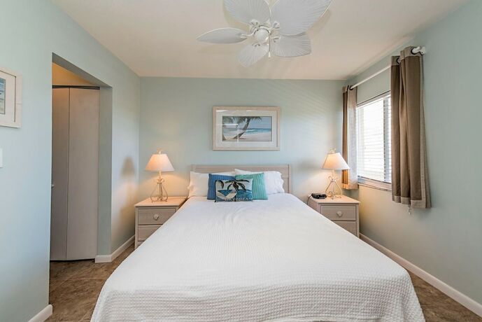 Imagen de la habitación del Hotel Marco Beach Vacation Suites. Foto 19