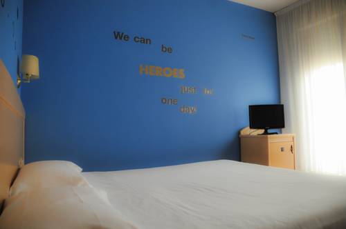 Imagen de la habitación del Hotel Marco Effe. Foto 6