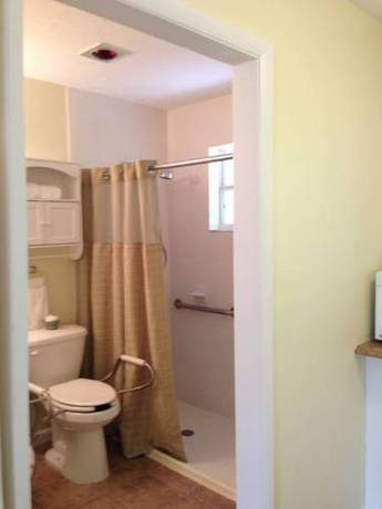 Imagen de la habitación del Hotel Marco Island Lakeside Inn. Foto 6