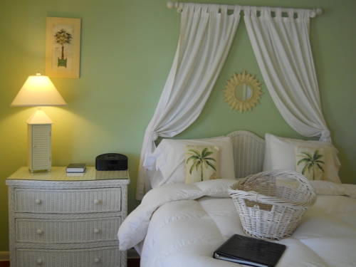 Imagen de la habitación del Hotel Marco Island Lakeside Inn. Foto 13