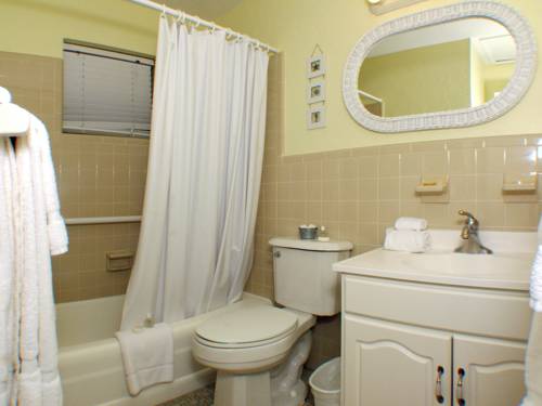 Imagen de la habitación del Hotel Marco Island Lakeside Inn. Foto 15