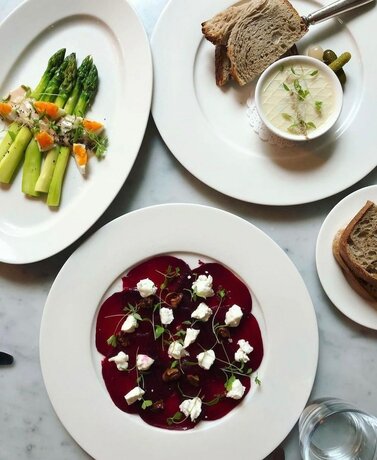 Imagen general del Hotel Marco Pierre White\'s Rudloe Arms. Foto 3