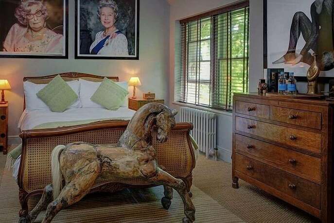 Imagen general del Hotel Marco Pierre White\'s Rudloe Arms. Foto 11